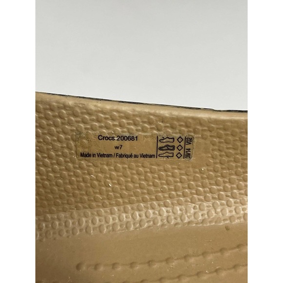 Crocs Cap Toe Leopard Print Flats Women’s Size 7 Slip On Shoes Lightweight *FLAW - Picture 8 of 9